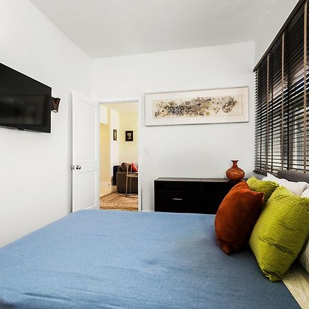 Two Bedroom Two Bath Apartment 2 Block To Beach Miami Beach Exterior foto
