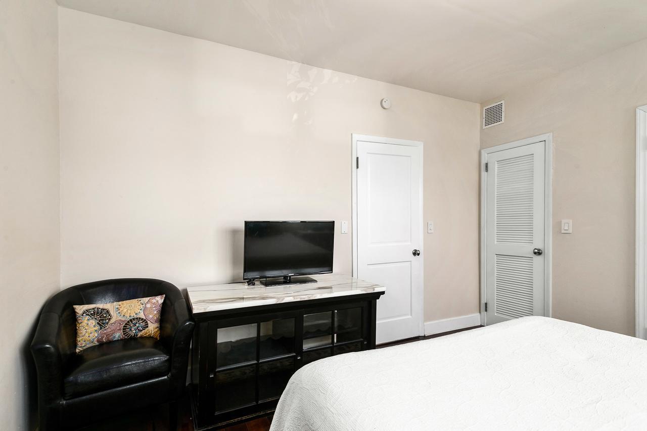 Two Bedroom Two Bath Apartment 2 Block To Beach Miami Beach Exterior foto